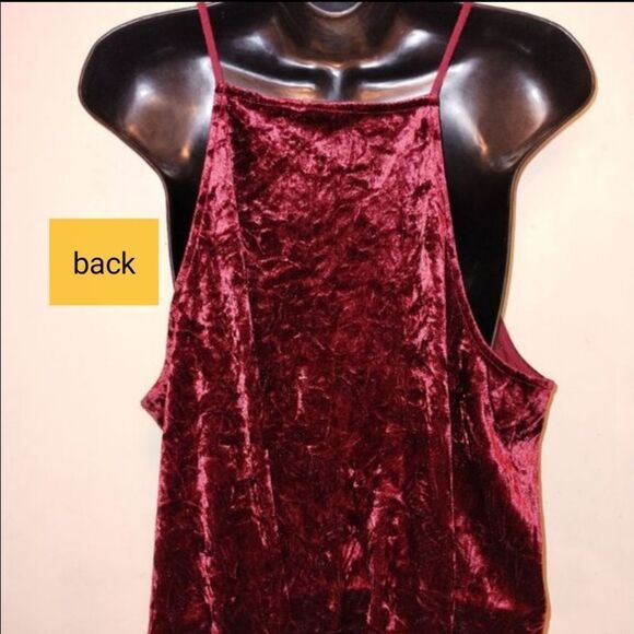Burgundy crushed velvet camisole tank plus size - Picture 3 of 9